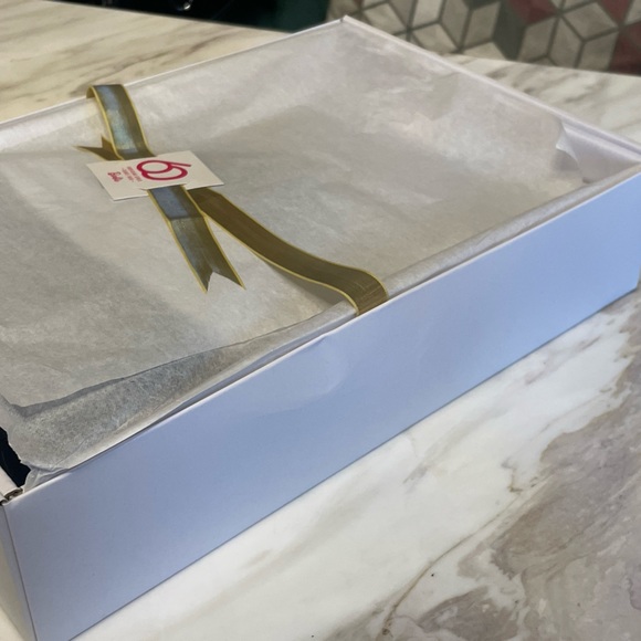 [SOLD] BARBIE DOLL MATTEL BLACK WHITE FOREVER SILKSTONE FASHION BARBIE - Picture 8 of 16